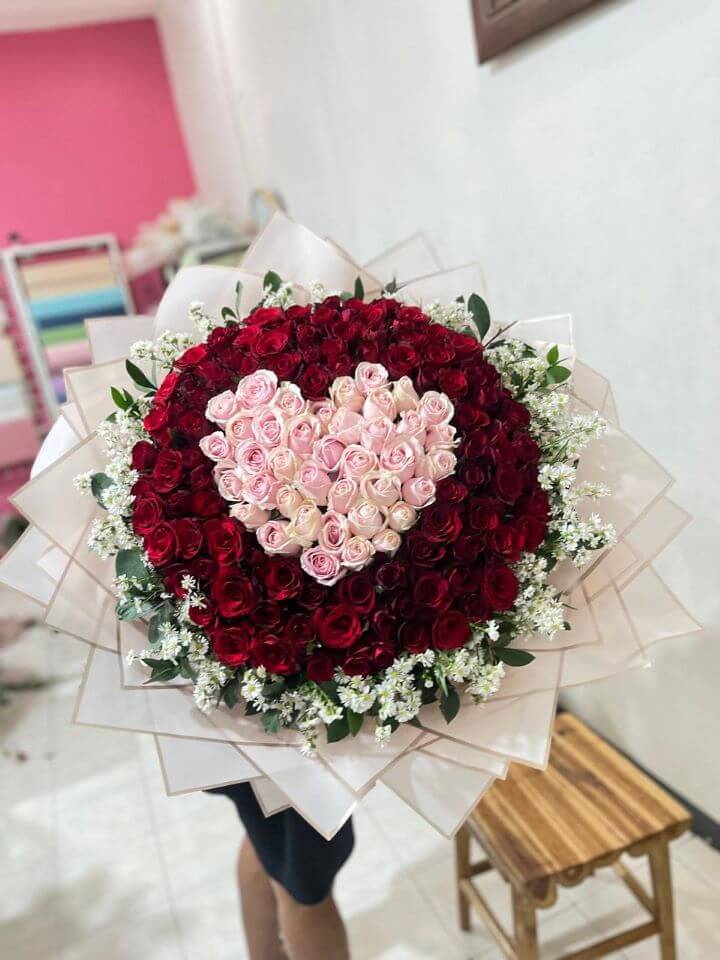 Buket Bunga Pola Love