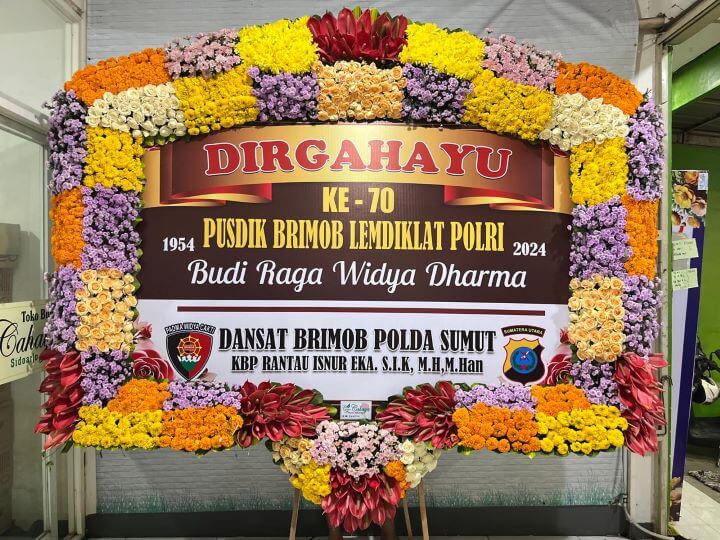 Karangan Bunga Dirgahayu – Full Bunga Doble sidoarjo